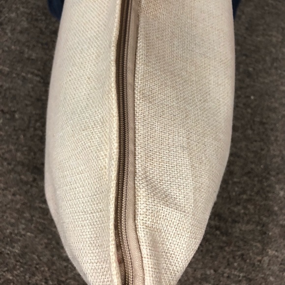 Keep Calm andCarry On pillow - Picture 4 of 5